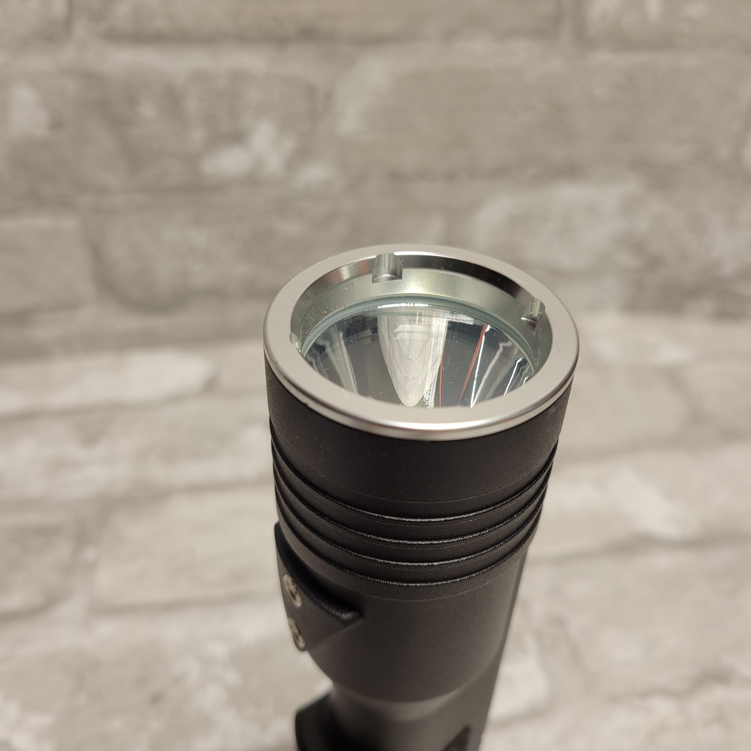 Streamlight Stinger 2020 Rechargeable LED Flashlight *READ DESCRIPTION* (8004036952302)
